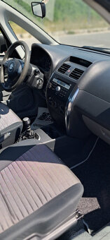 SUZUKI Sx4 DDiS 1,6,  66kW, r.v. 2009 - 9