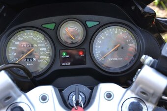 Suzuki GSX 750F - 9