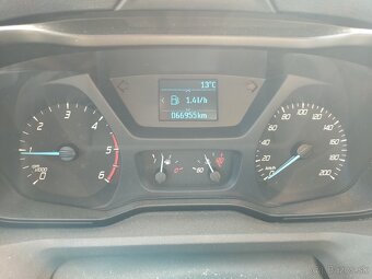 Predám dodávku Ford transit 4x4, 2,2tdi 114kw - 9