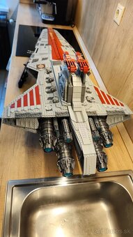 Star Wars - Útočný krížnik Republiky triedy Venator 75367 - 9