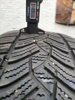 225/55 R17 Goodyear zimne pneumatiky - 9