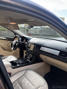 Volkswagen Touareg 3.0 TDI - 9