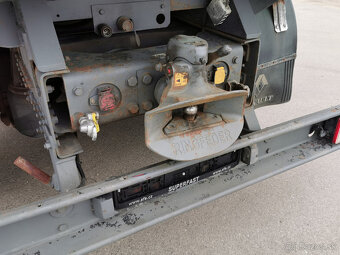 Prodám skříňový RENAULT PREMIUM 420.26 PR 6X2 EURO 3 - 9