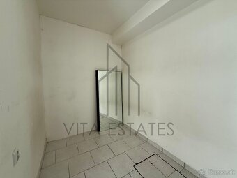 🏢 Na prenájom obchodný priestor – centrum Prievidze - 9