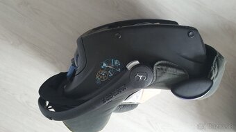 Autosedačka s dekou pre chlapca - 9