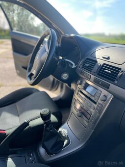 Toyota Avensis - 9