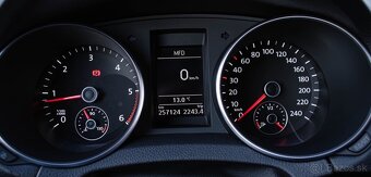 Volkswagen Golf 2.0 TDI - 9