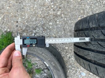 Pneu 225/50 R17 - 9