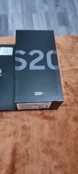 Samsung S20 + 8/128GB - 9