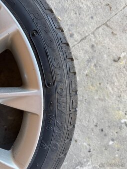 Elektróny Audi R18 225/40 R18 - 9