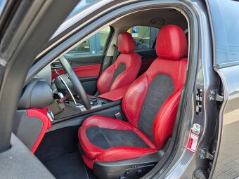 Alfa Romeo Giulia 2.2 JTDM Veloce AT AWD - 9
