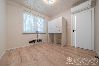 Bosen Realicity | Priestranný 5-izbový rodinný dom v Rajke - 9