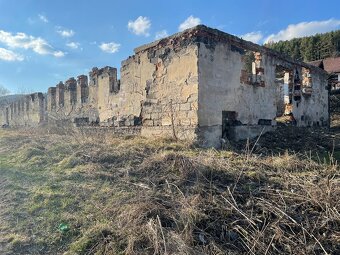 Predaj pozemku v Závodí spolu s budovou so súpisným číslom - 9
