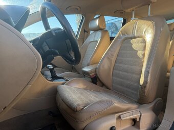 Volkswagen Passat Variant 2.0 TDI Highline DSG - 9