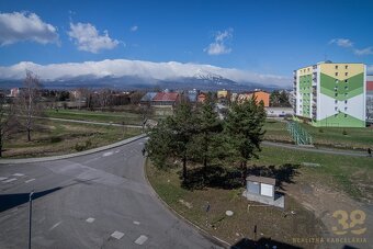 Krásny, zariadený apartmán v podhorskom meste Svit - 9