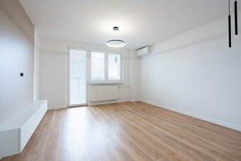 Dizajnový 2-izbový byt po nadštandardnej rekonštrukcií - 9