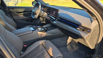 ★BMW 520d xDrive 145kW Touring 2024 Záruka/DPH/Nez.topení - 9