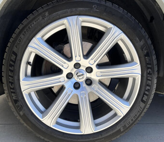 Volvo XC90 D5 Drive-E Inscription AWD A/T - 9