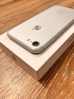 iPhone 7 32GB Silver - 9
