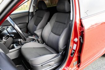 Hyundai i30 CW 80kW (2011) - 9