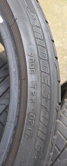 Bridgestone 215/40 R17 - 9