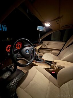 BMW 325i ixdrive - 9