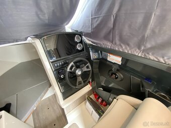 QUICKSILVER Activ 675 WEEKEND + MERCURY F 225 V6 EFI EXLPT D - 9