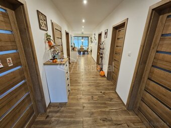 Moderný 4 izbový bungalov s krásnym pozemkom, tichá l… - 9