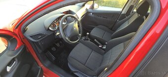 Peugeot 207 1.4 - 9
