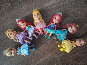 Barbie dom MALIBU s príslušenstvom + bábiky - 9