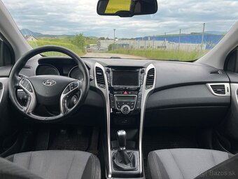 Hyundai i30 1.6crdi 81kw diesel - 9
