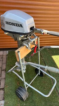 Predam zavesny lodny motor Honda 5 HP v dobrom stave štartuj - 9