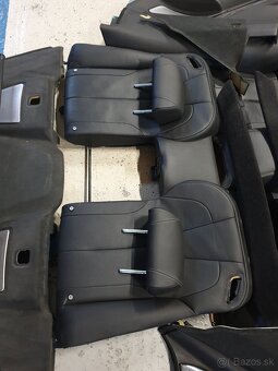 Interier M6 black - 9