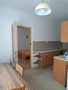 Veľký slnečný 3-izbový byt - 9