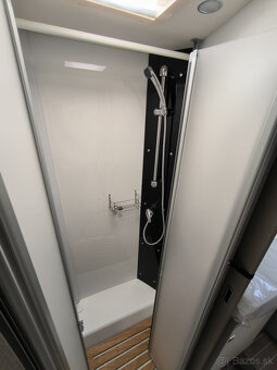 nový karavan Etrusco T 7400 SBC 2025 4-miestny - 9