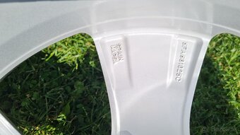 ALU disky Seat R17 5x112 - 9
