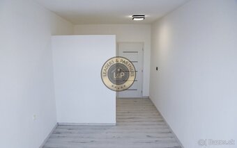 PREDAJ - priestranný 2-izbový BYT - prevedenie ŠTANDART - 9