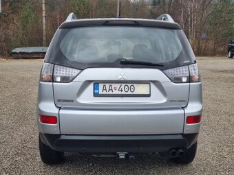 MITSUBISHI OUTLANDER 2,0Di-D 4x4 - 9