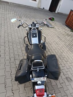 Suzuki Intruder 1500 - 9