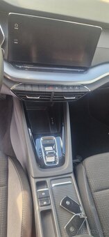 Skoda Octavia Kombi 2.0 TDI DSG - 9