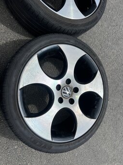 VW GTI Detroit R18 225/40 - 9