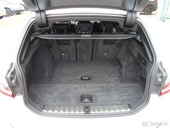 BMW Rad 3 Touring 320d xDrive 140kW 8st.automat ťažné,koža,k - 9