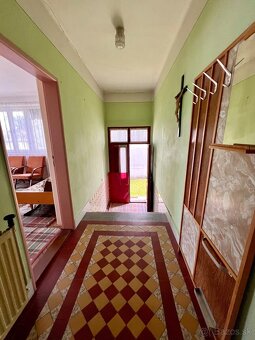 Tehlový rodinný dom s veľkým pozemkom, Kuzmice - 9