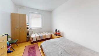 Nadštandardný veľký tehlový 4-izbový byt v Dubnici nad Váhom - 9