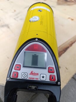 Potrubný laser Leica PIPER 100 (červený lúč) na kladenie od - 9