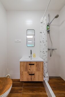 Areál | Polyfunkčná budova s 3 samostatnými bytmi, Ružinov - 9