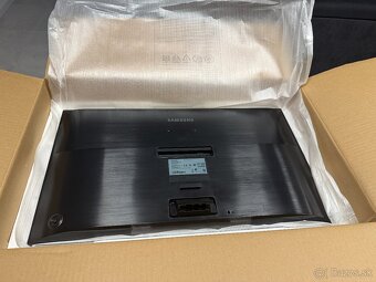 Predám 4K monitor 28" Samsung - 9