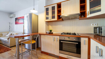 Príjemný 2 izbový byt s parkovaním a balkónom, Bratislava -  - 9