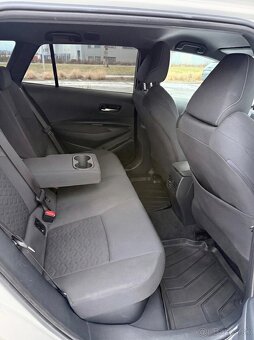 Toyota Corolla Combi 2.0 Hybrid (2019) - 9