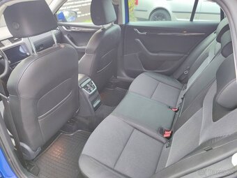 Škoda Octavia Combi 2.0 TDI Team DSG - 9